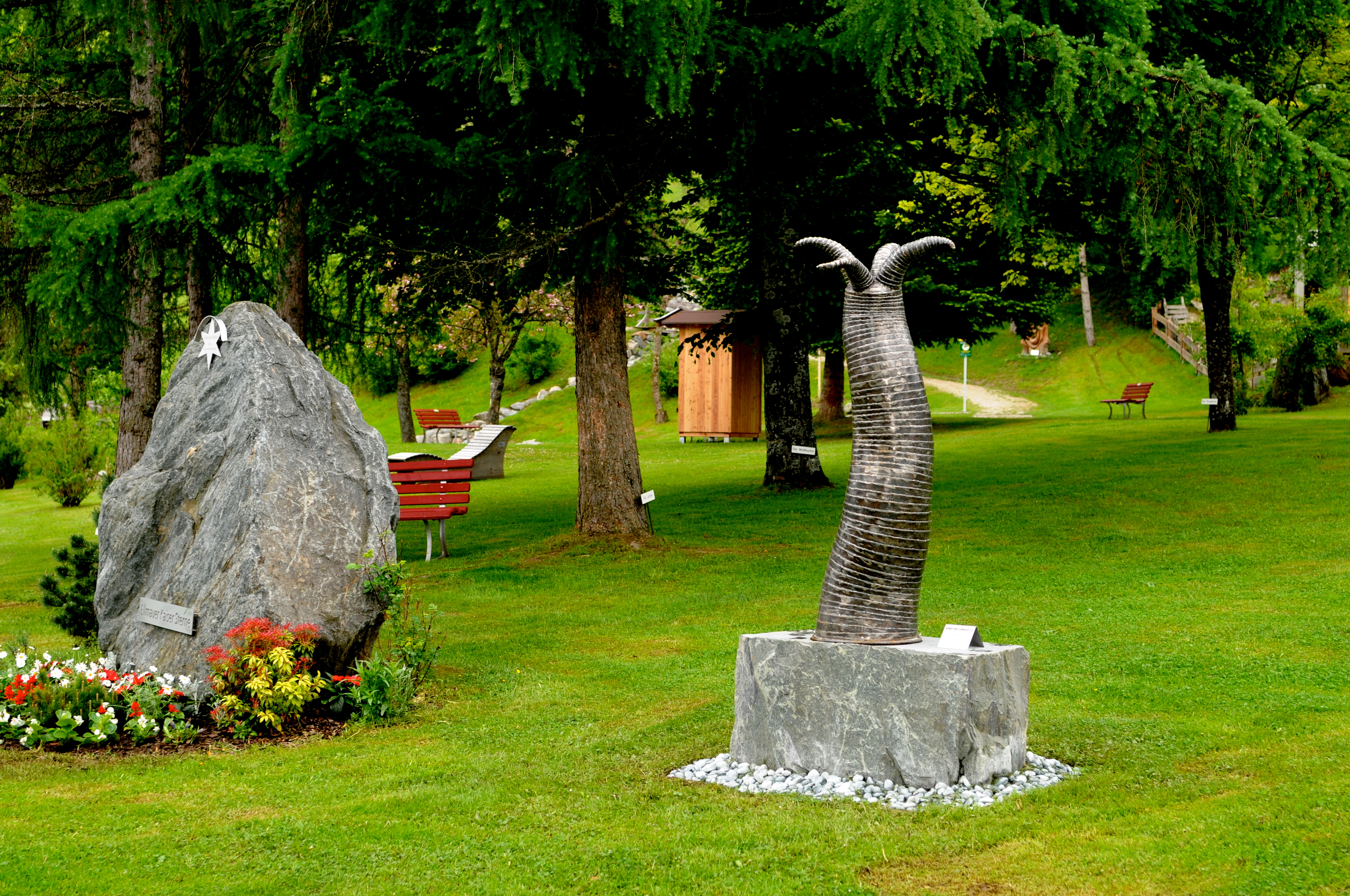 Tirol Touristica auf der Wiese