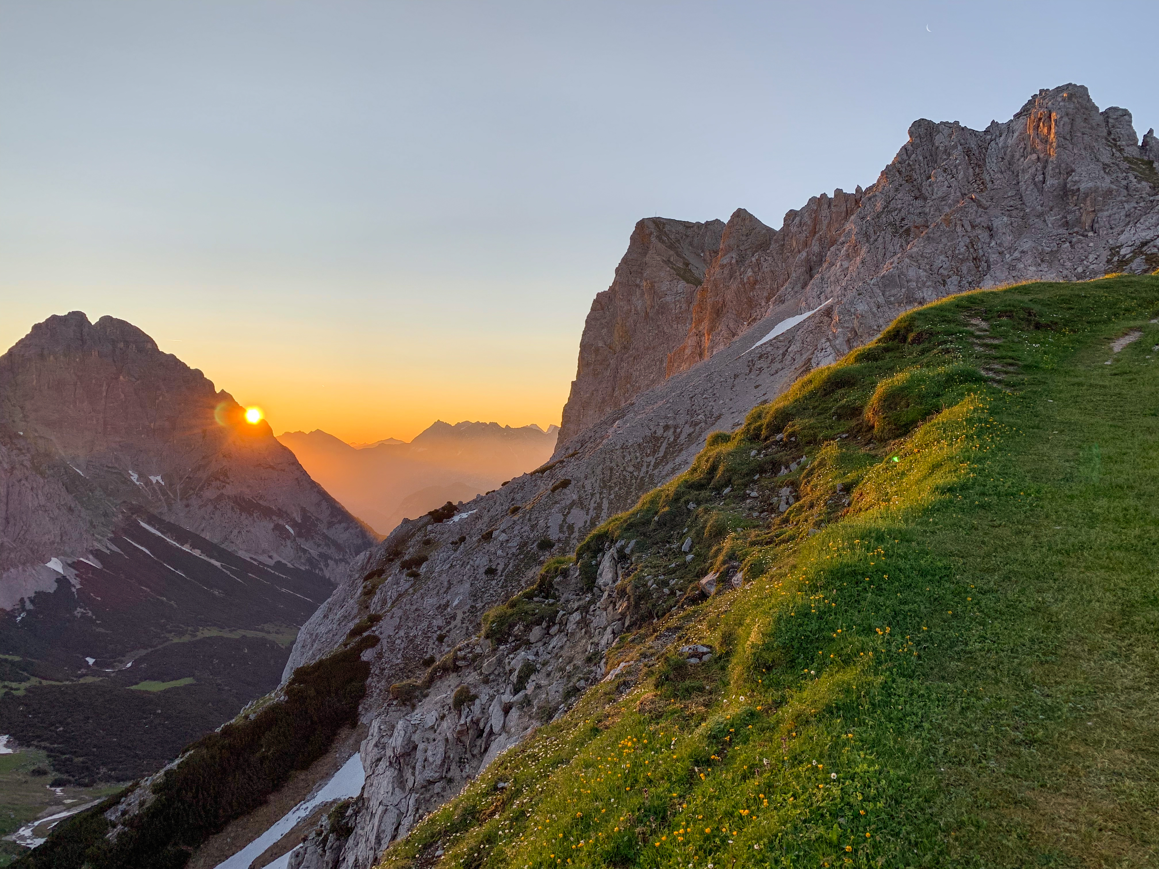 Sonnenuntergang in den Bergen (Gehrenspitze)