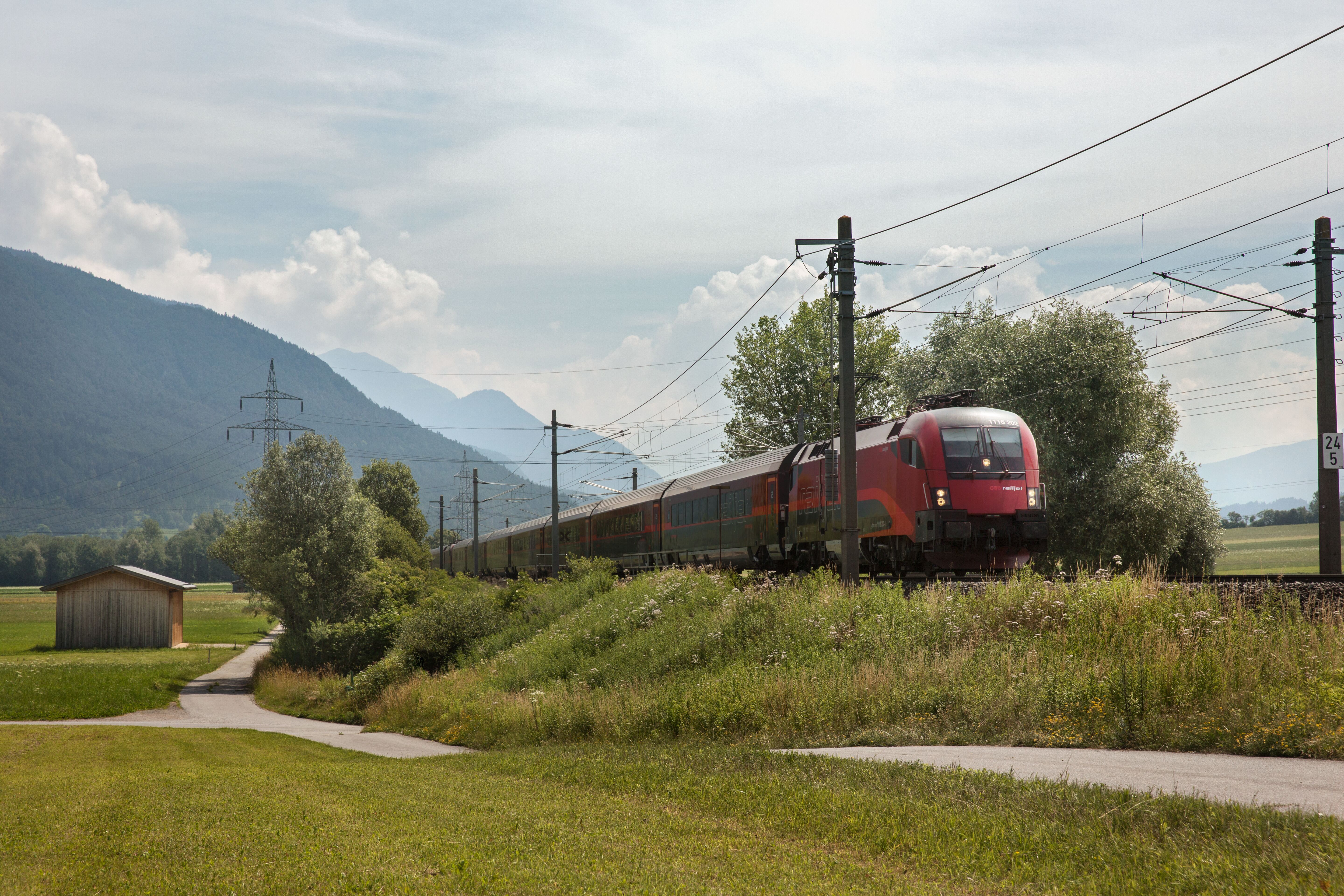 Railjet, Landschaft, Sommer